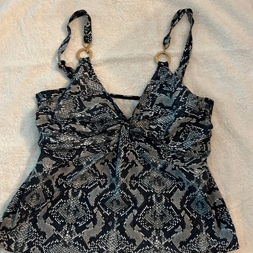 Line new blk animal print w gold hardware no snags top